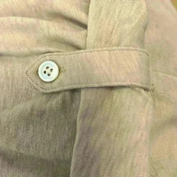 J.JILL 100% cotton V -neck long sleeve women’s shirt in tan - Picture 4 of 6